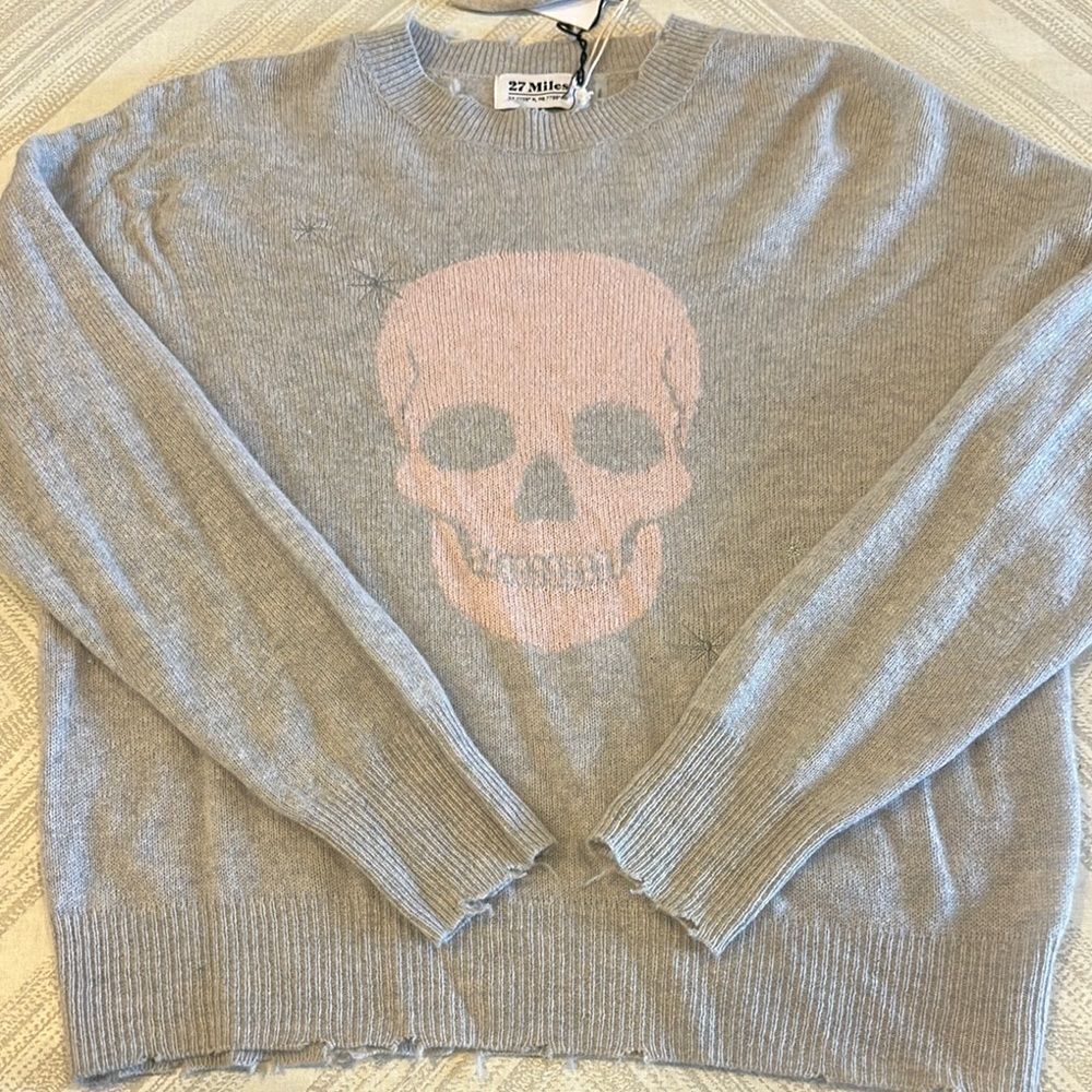 27 Miles Women’s Light Grey Skull Design Cashmere Sweater - Size S